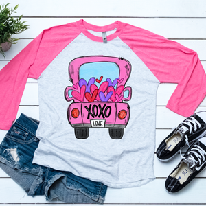 Xoxo pink truck raglan T-shirt